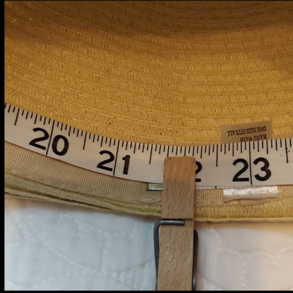 * Fedora Women's Summer Straw Hat Tan with Coral Multi Band, Like New